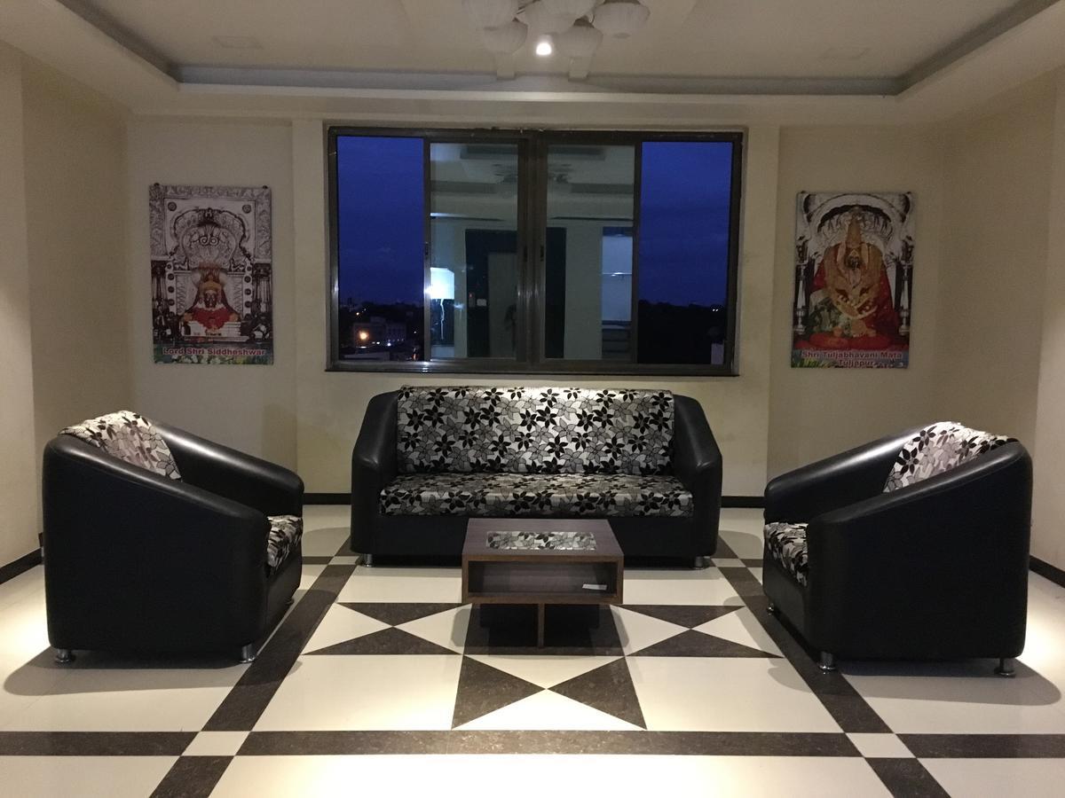 Hotel Vikas Palace Solapur Exterior foto